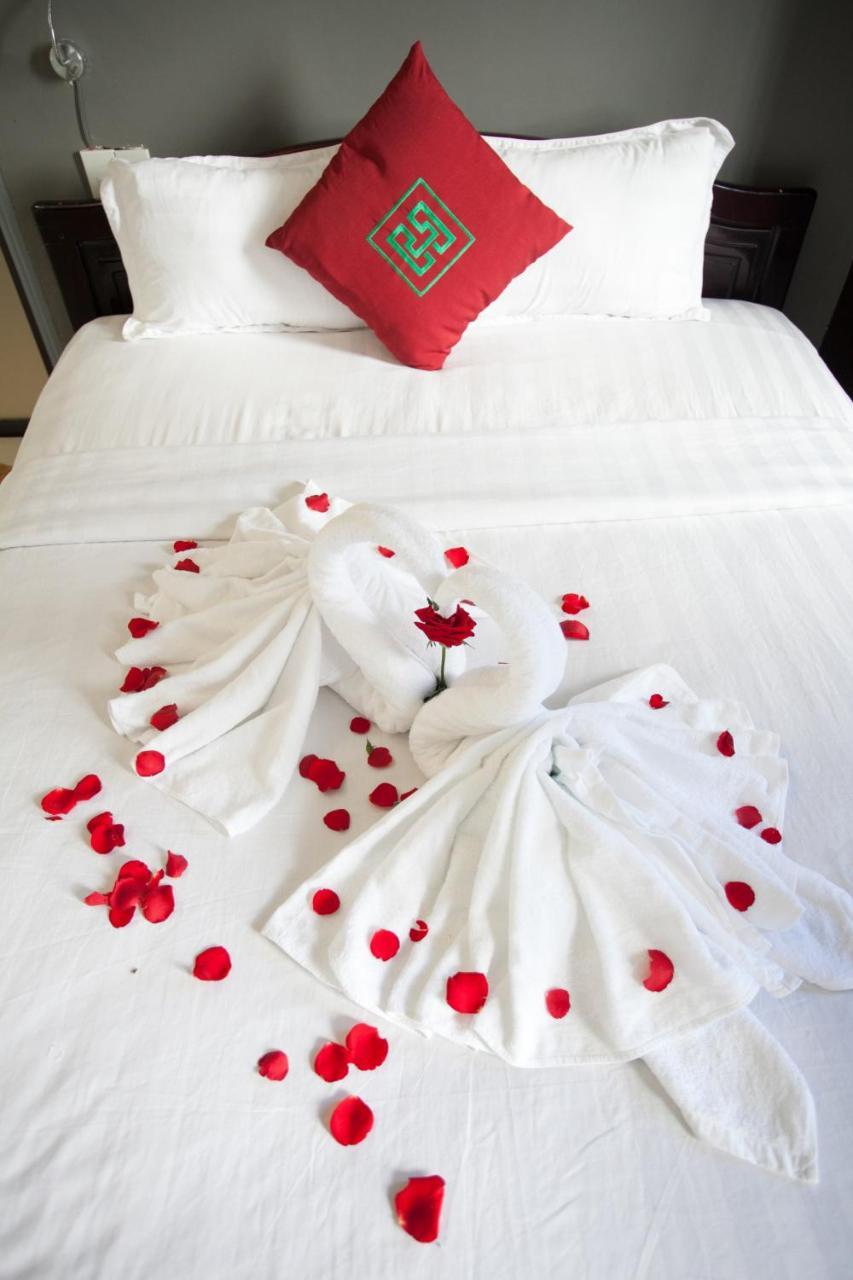 Hoang Trieu Hotel Hue Exterior photo